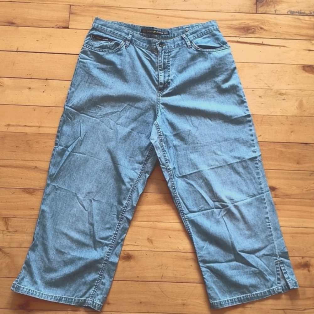 DKNY Wide, straight, cropped leg summer jeans